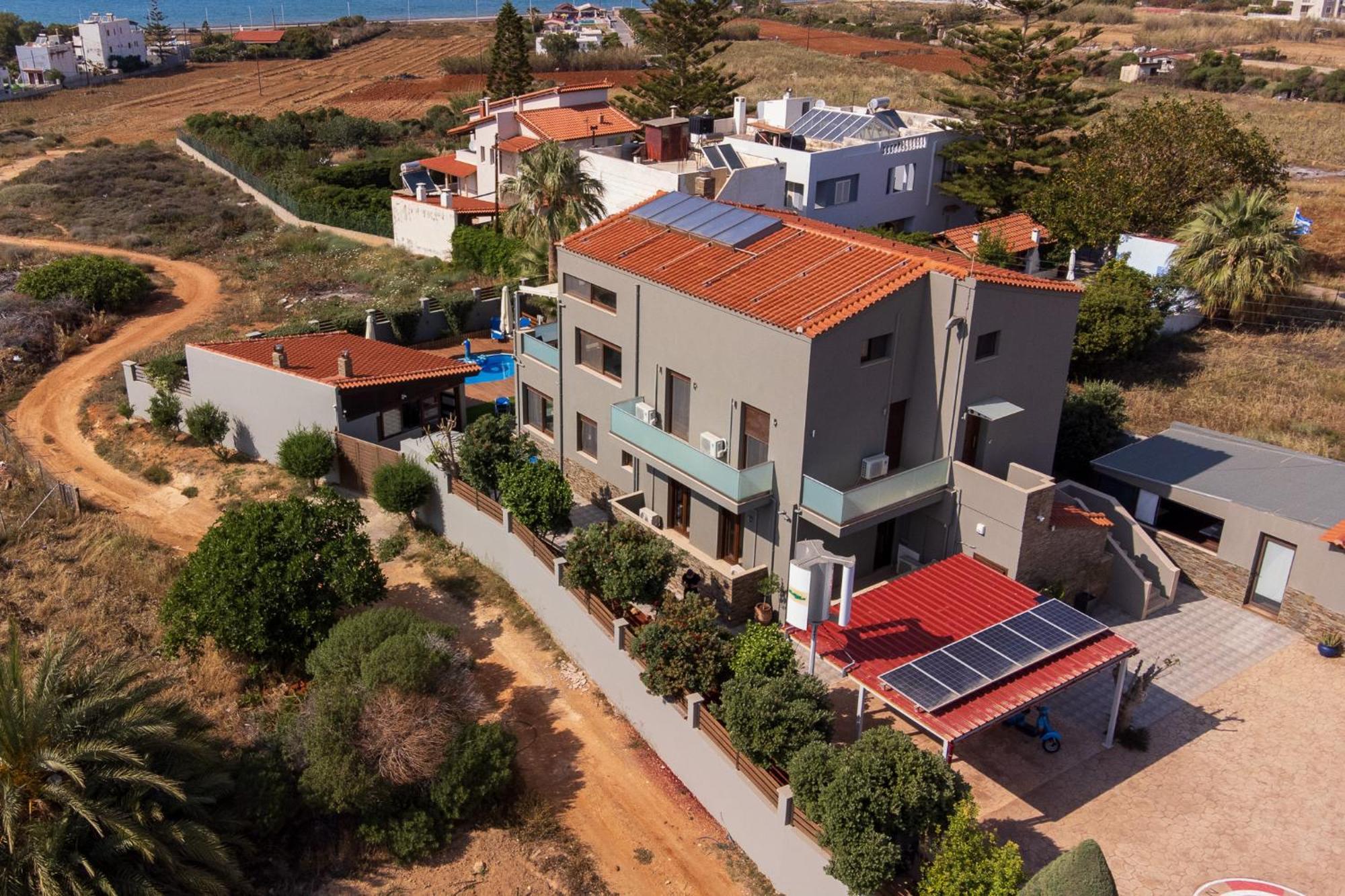 A Cozy Eco Villa By The Sea 구베스 외부 사진